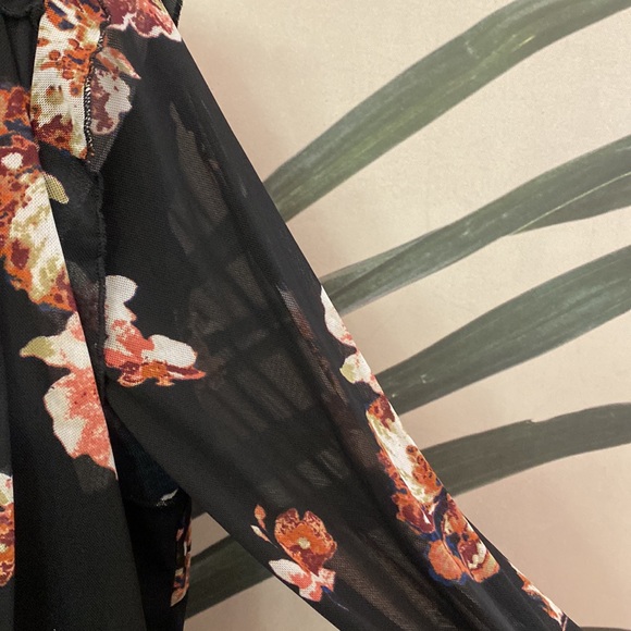 American Rag Floral Boho Blouse - Picture 5 of 12